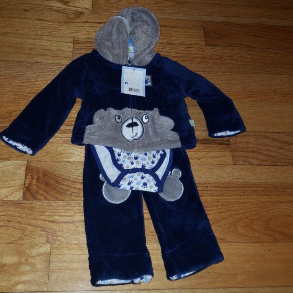 NWT Duck Duck Goose 3 Piece 0/3 Month Fleece Set